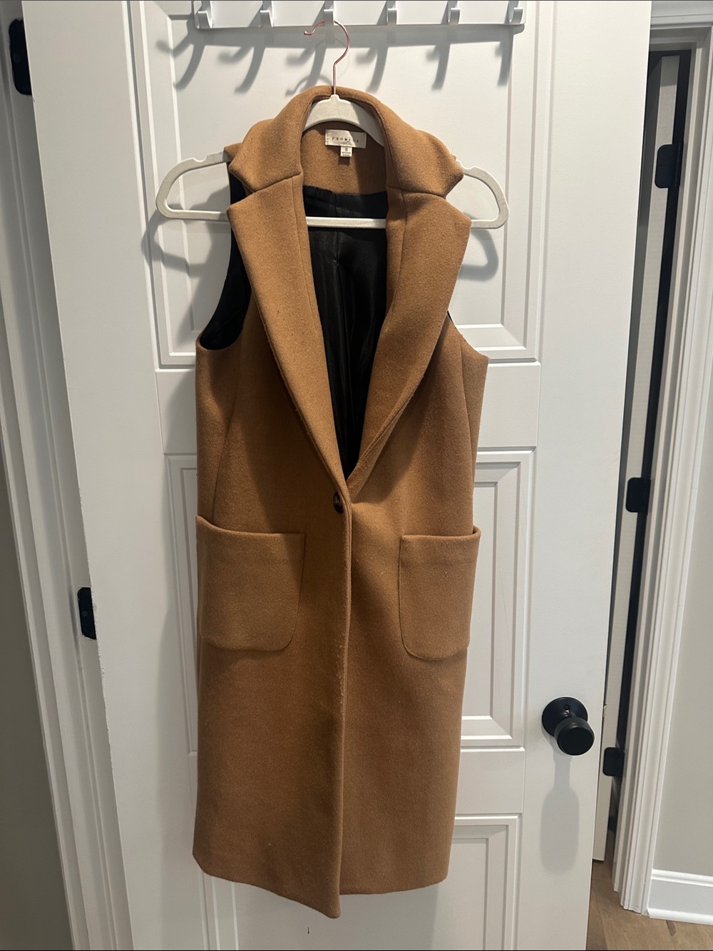 Promesa Long Vest